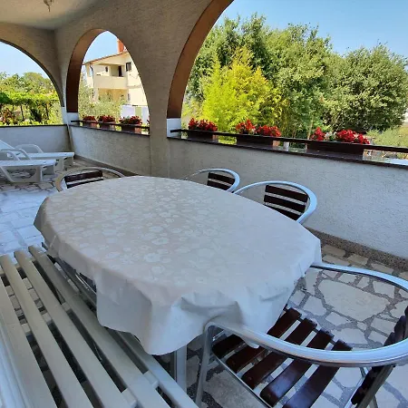 Apartmani Malinska